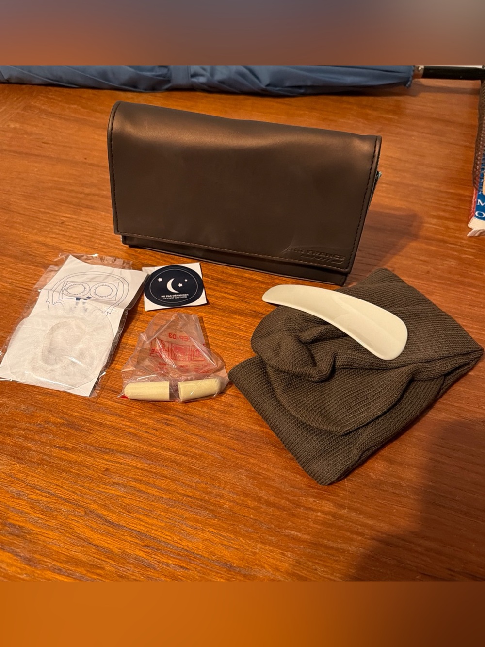 New Vintage Air France Travel Toiletry Pouch Bag Socks Earplugs Shoehorn
